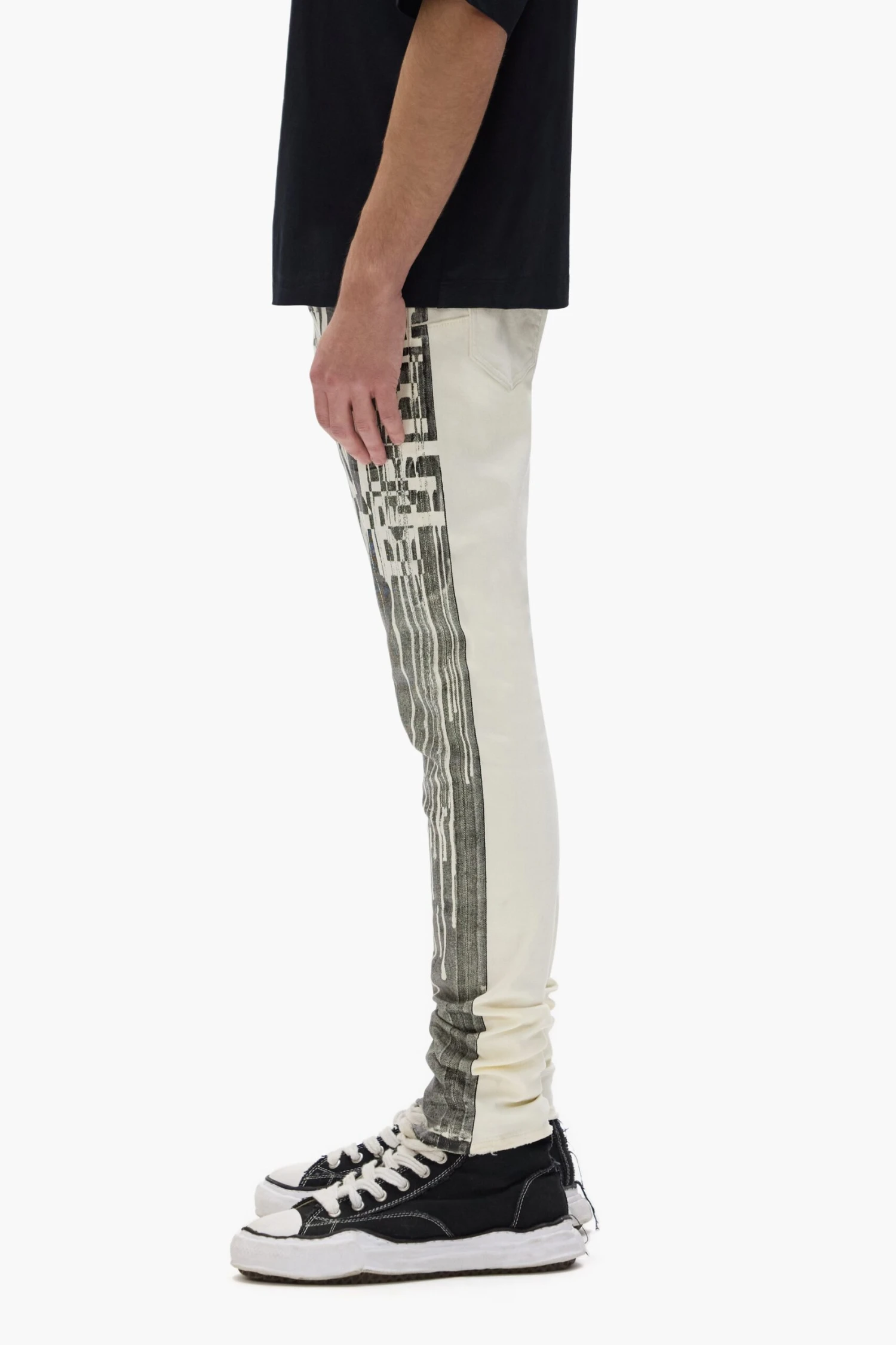 P001 Reverse Black Foil 4 P001 Reverse Black Foil - Image 2